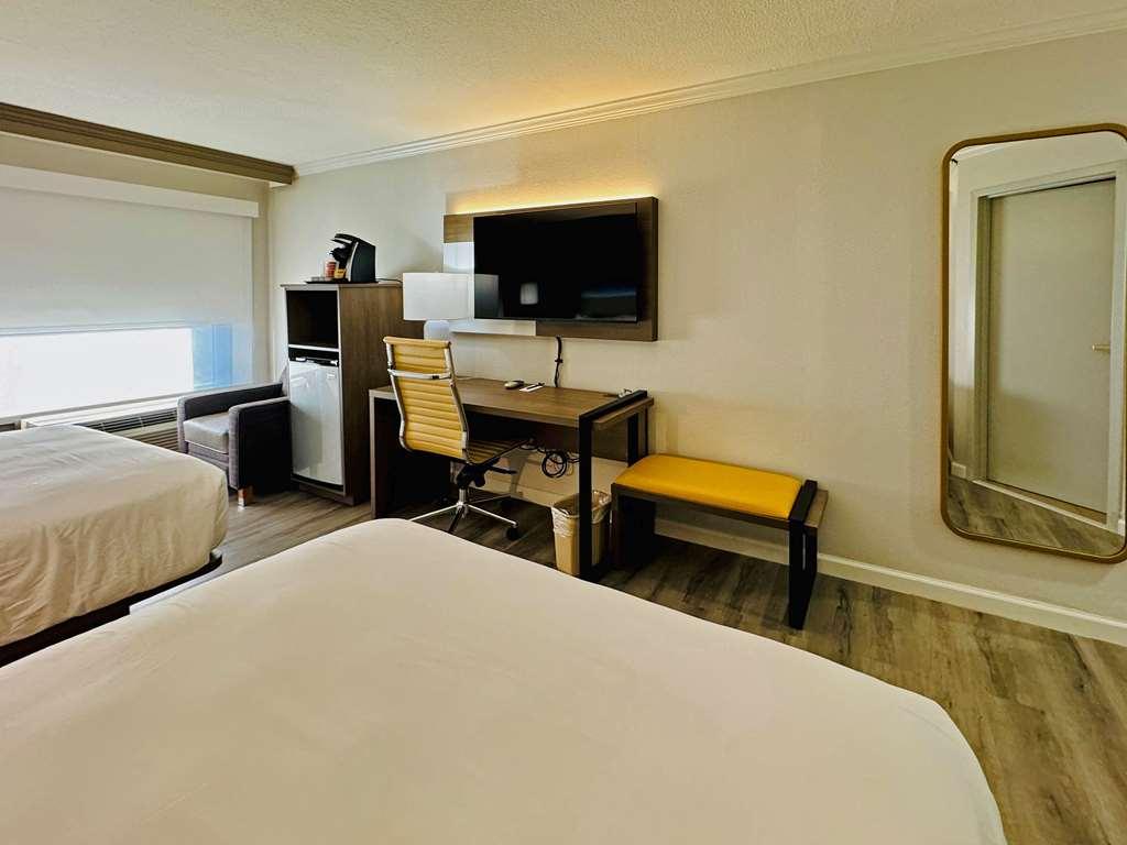 Comfort Inn & Suites Houston I-10 West Energy Corridor Номер фото