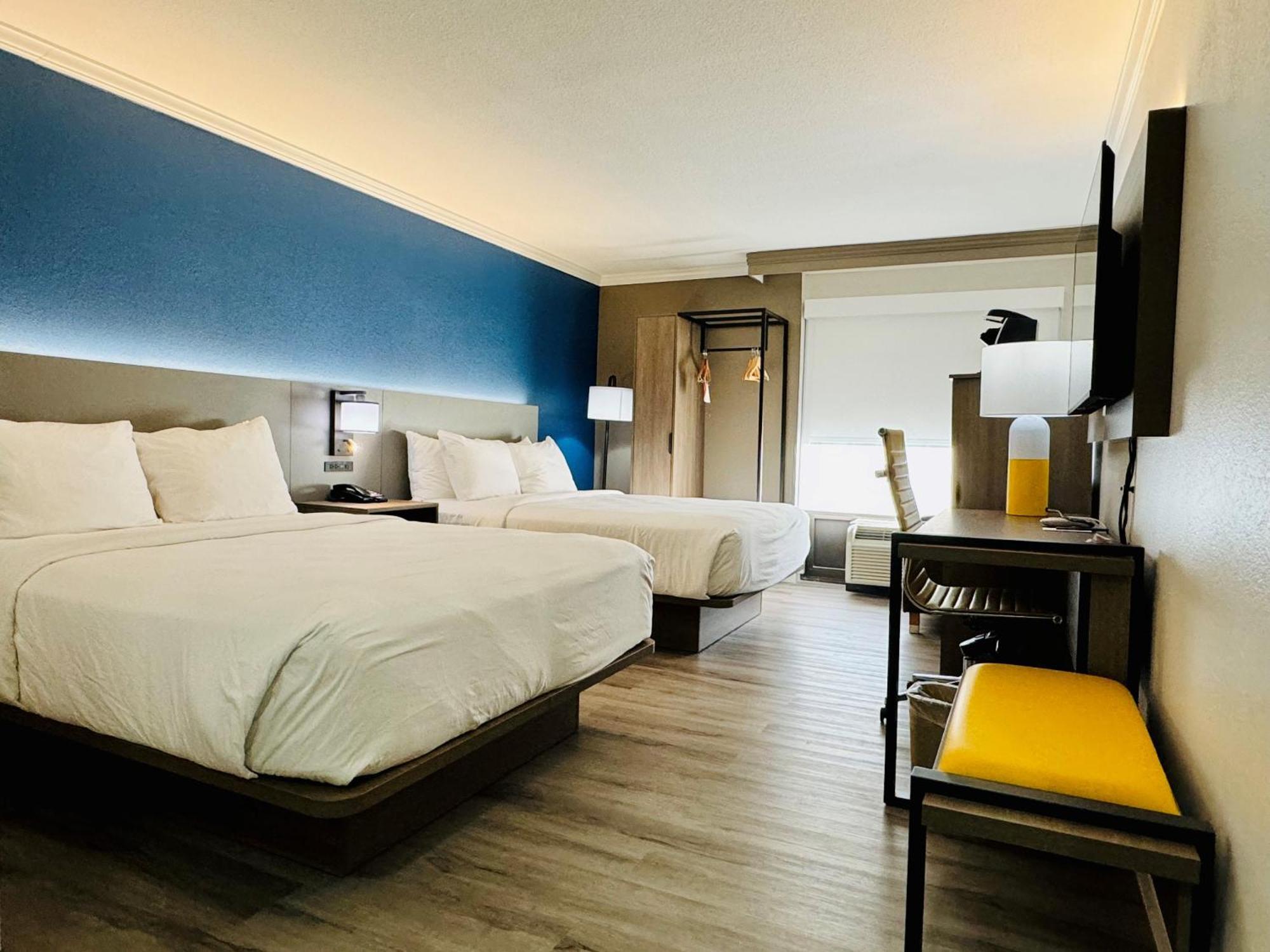 Comfort Inn & Suites Houston I-10 West Energy Corridor Экстерьер фото